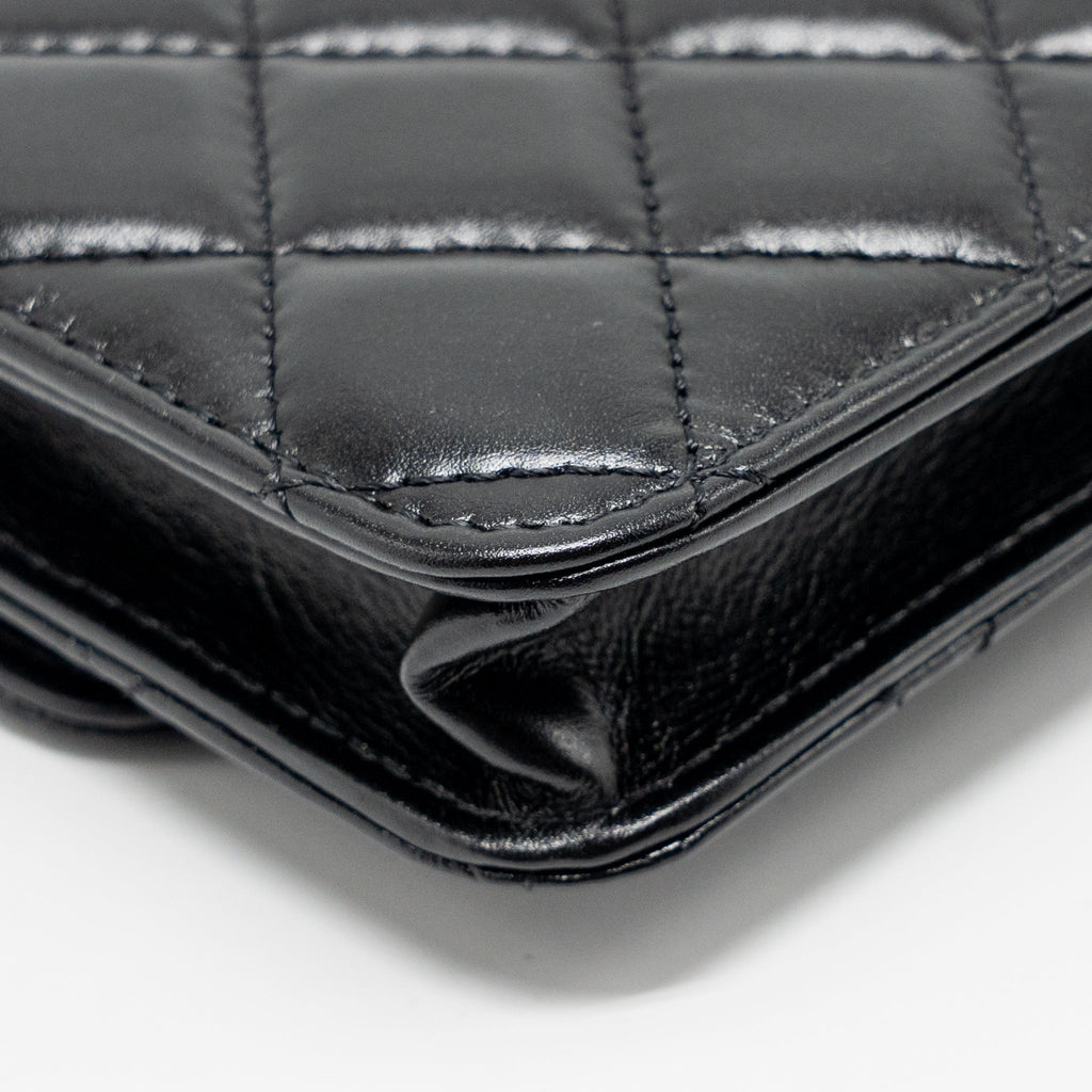 chanel-card-holder-with-maxi-pearls-chain-lambskin-black-lghw