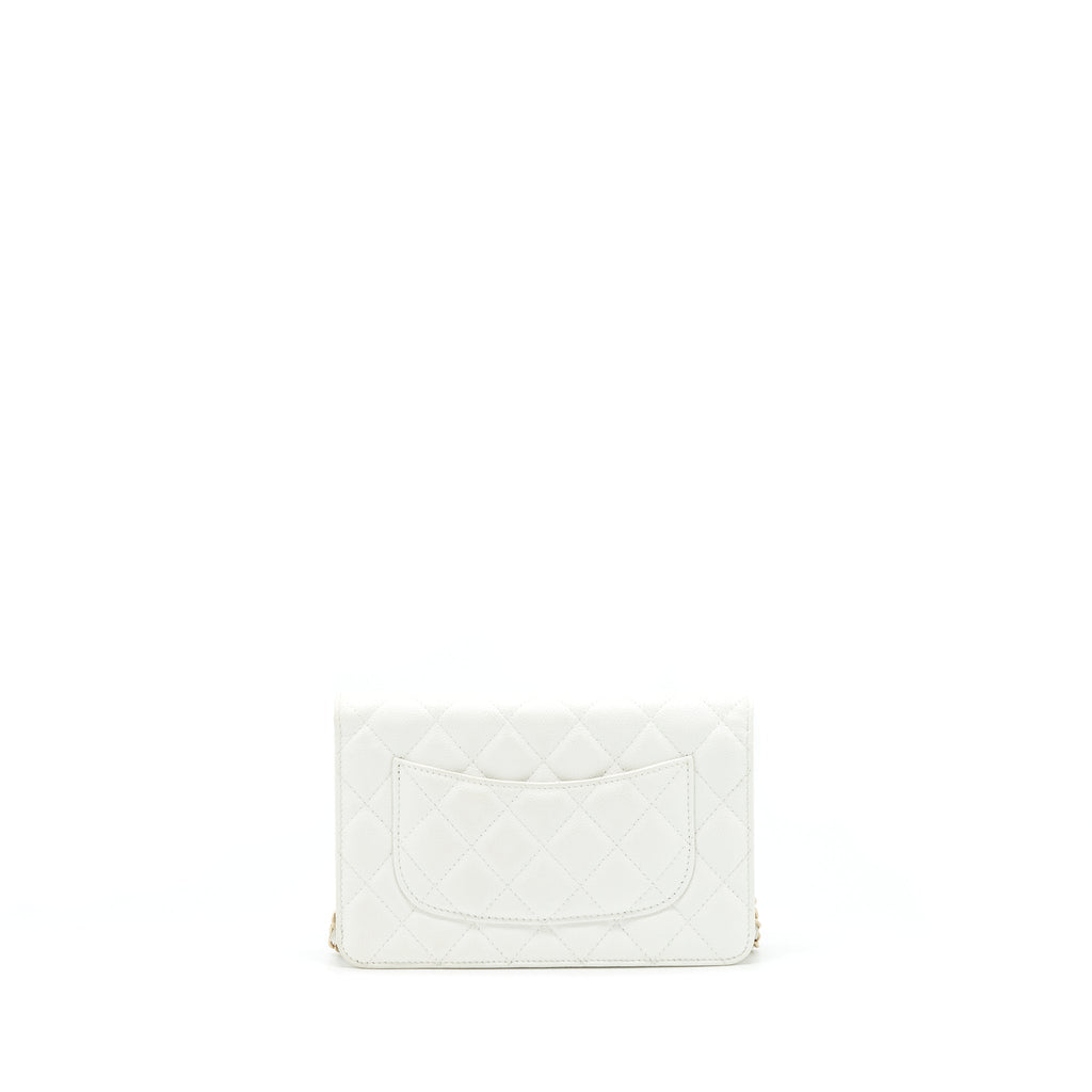 chanel-21c-wallet-on-chain-limit-edition-white-lghw