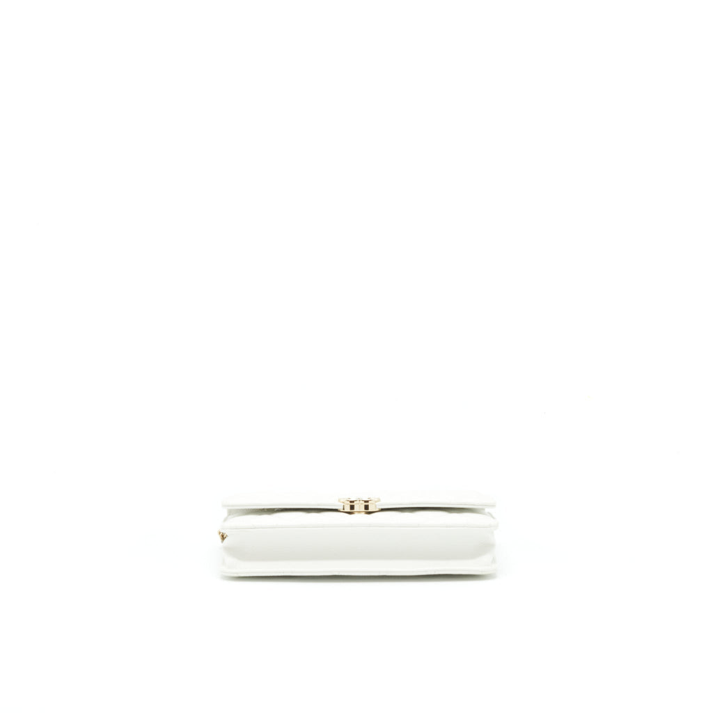 chanel-21c-wallet-on-chain-limit-edition-white-lghw