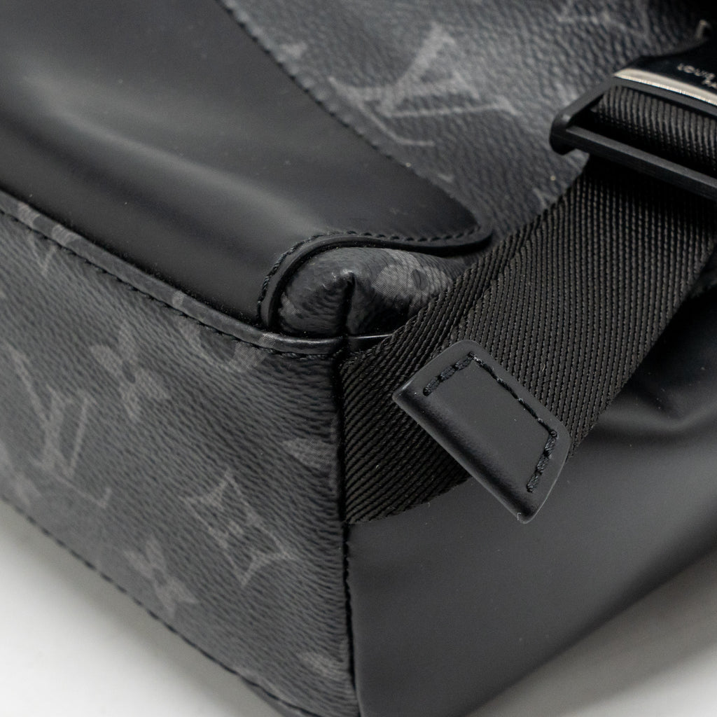 louis-vuitton-messenger-voyager-pm-monogram-eclipse-black-shw