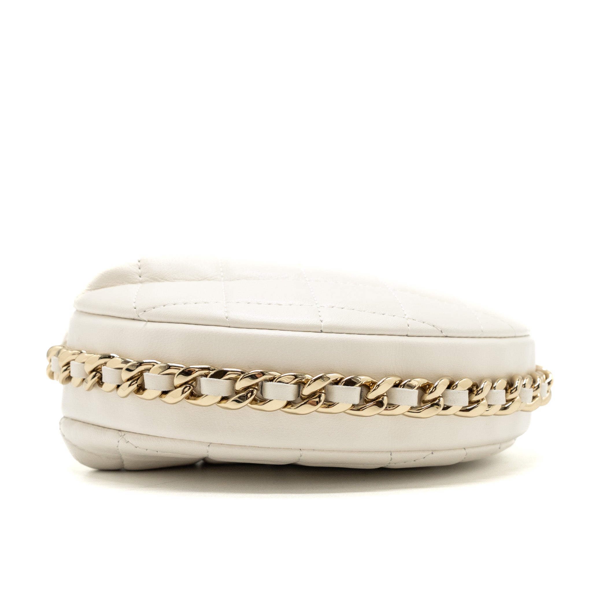 chanel-23c-round-clutch-lambskin-white-lghw-microchip-1