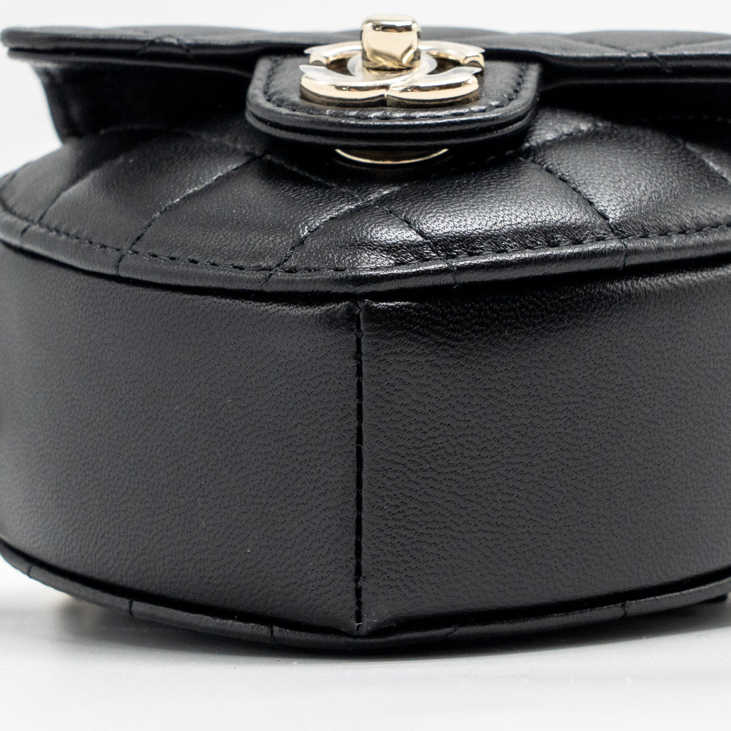 chanel-22s-heart-belt-bag-lambskin-black-lghw-4
