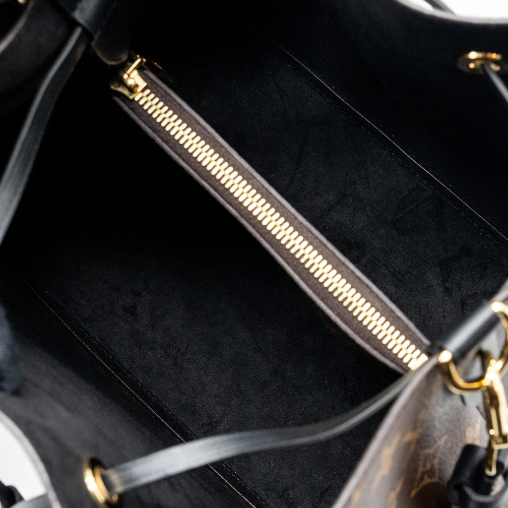 louis-vuitton-neonoe-monogram-canvas-black-ghw-2