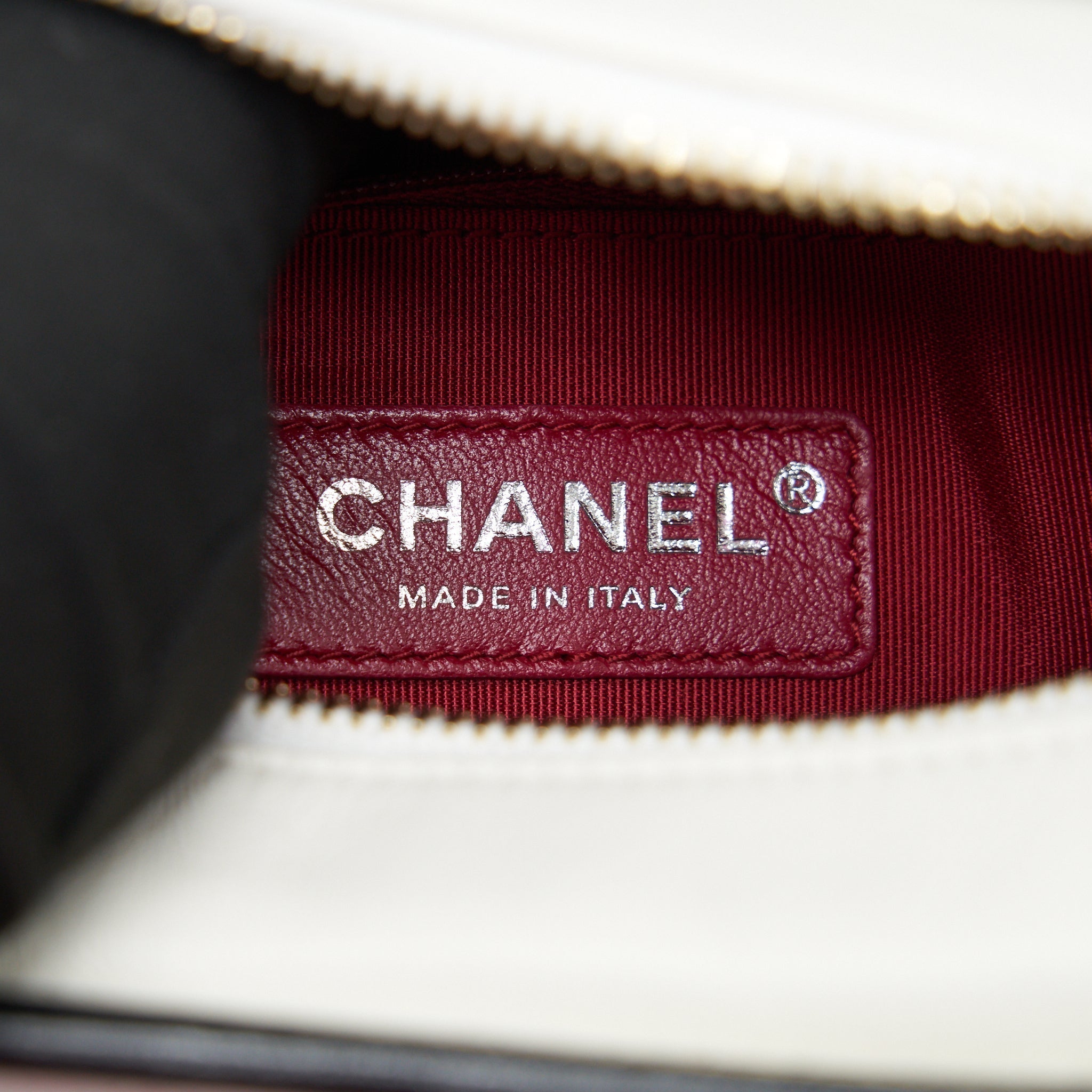 chanel-small-gabrielle-hobo-bag-white-black-1
