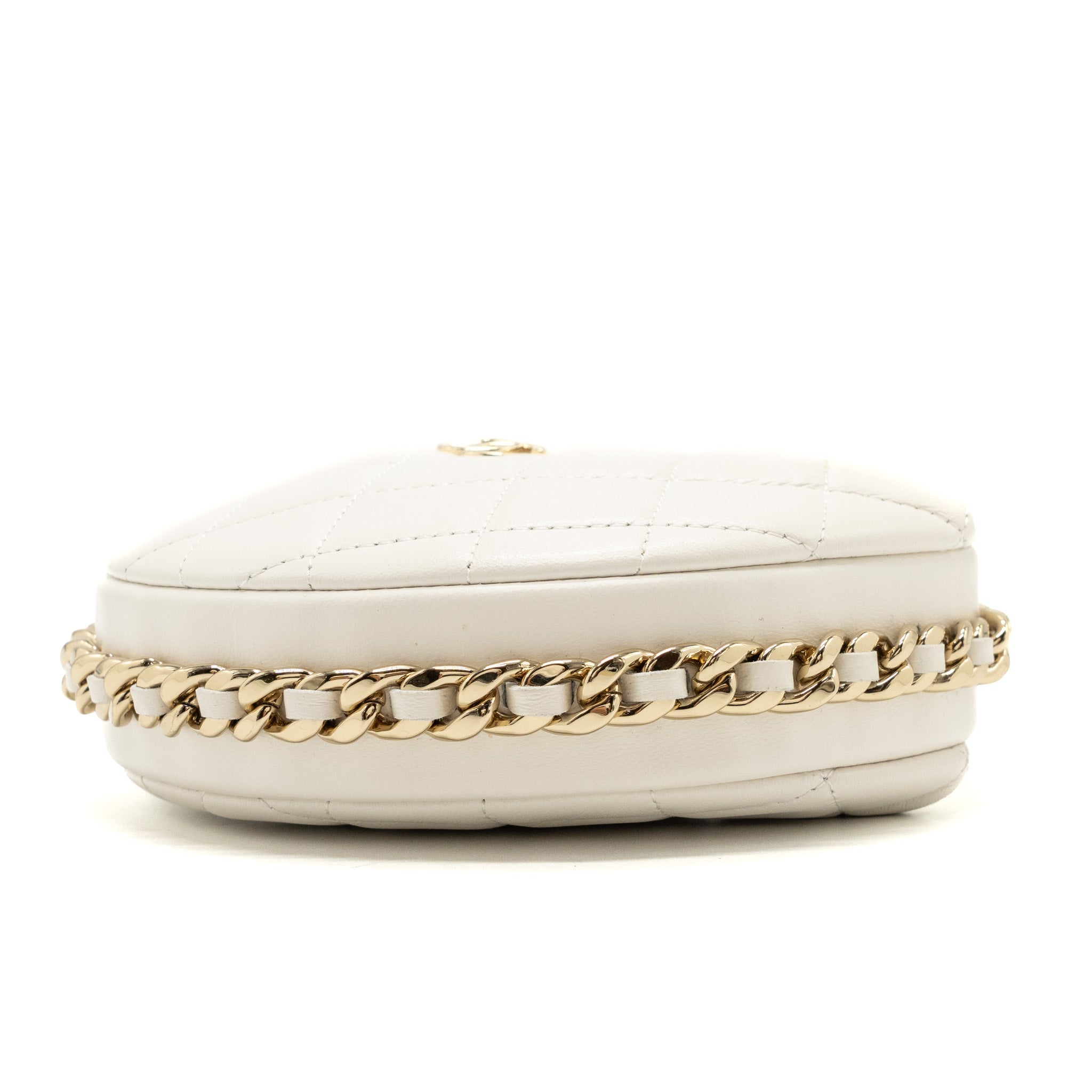chanel-23c-round-clutch-lambskin-white-lghw-microchip-1