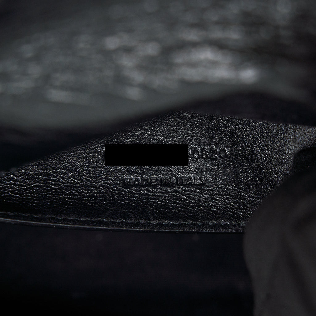 saint-laurent-medium-niki-bag-crinkled-vintage-so-black
