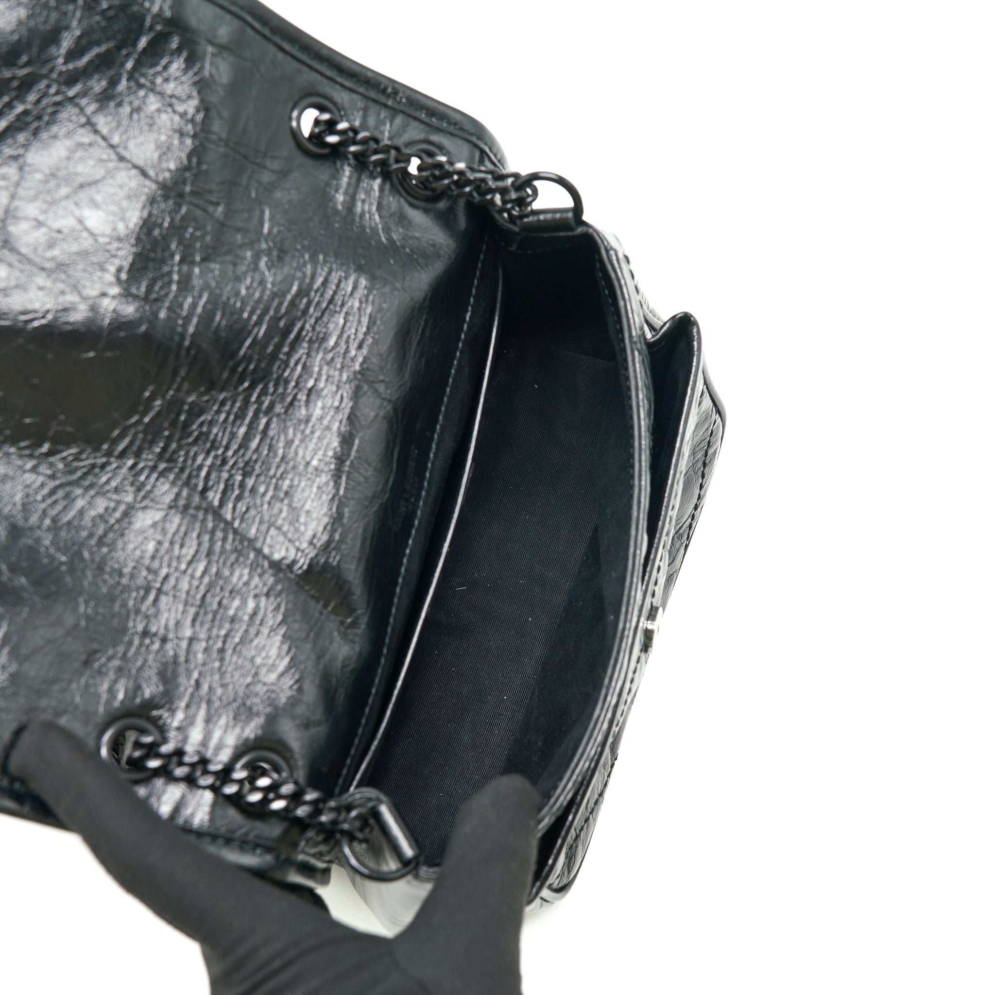 saint-laurent-medium-niki-bag-crinkled-vintage-so-black