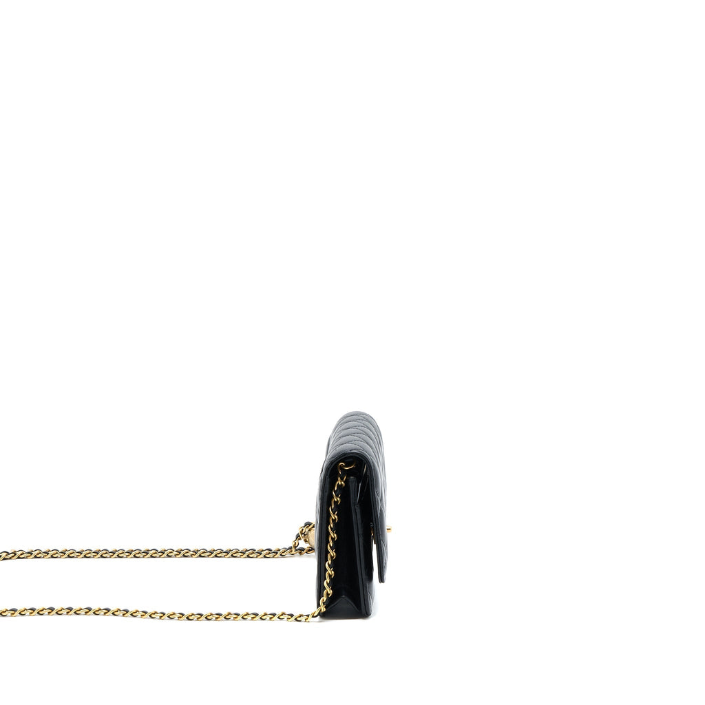 chanel-pearl-crush-wallet-on-chain-lambskin-black-ghw-microchip-2