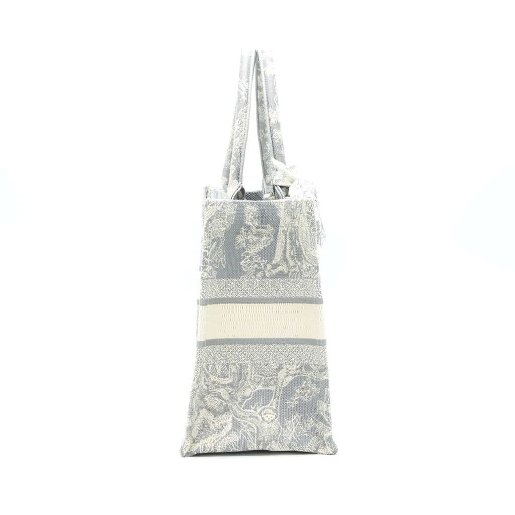 dior-small-book-tote-gray-toile-de-jouy-reverse-embroidery-with-an-extra-small-scarf
