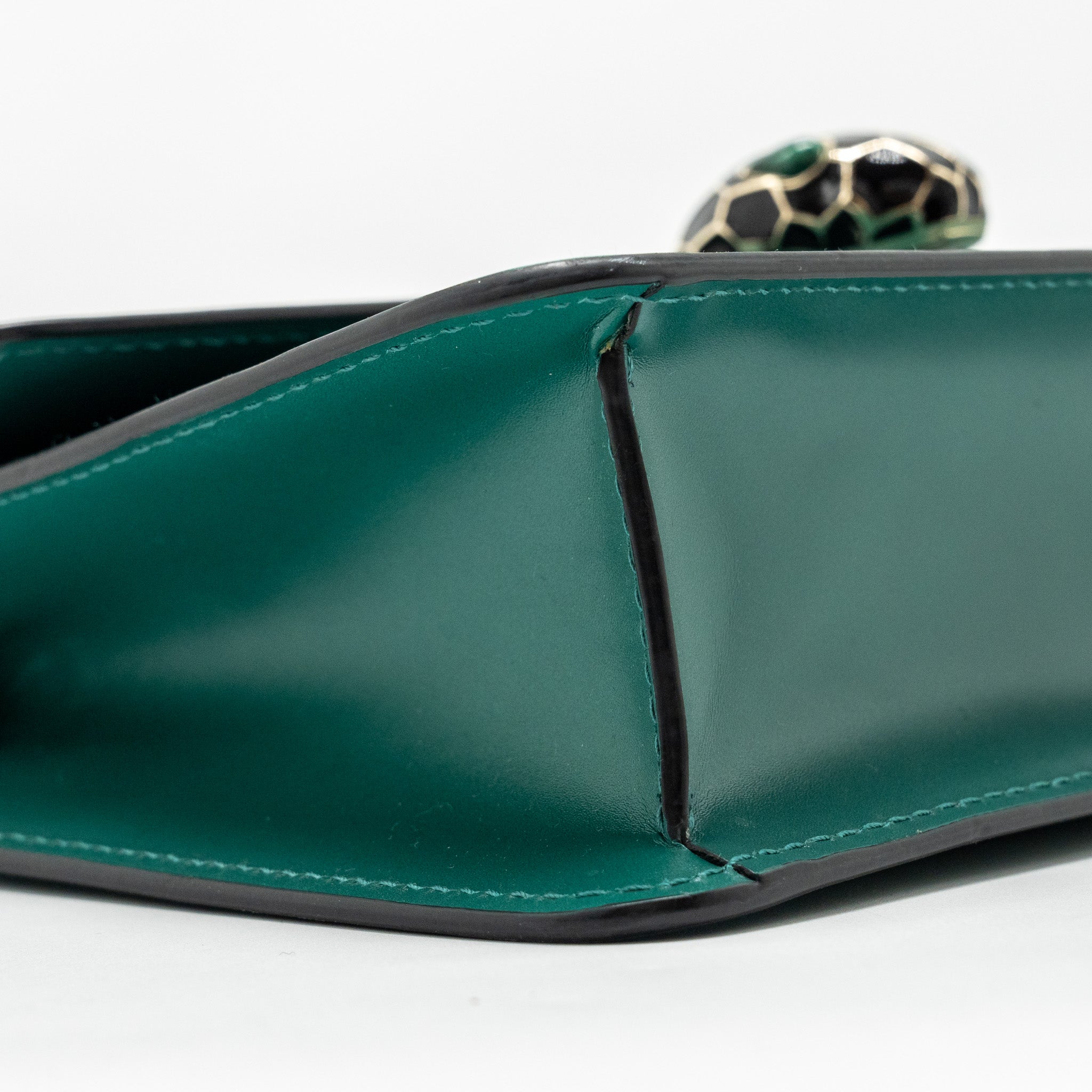 bvlgari-serpenti-forever-bag-calfskin-green-lghw