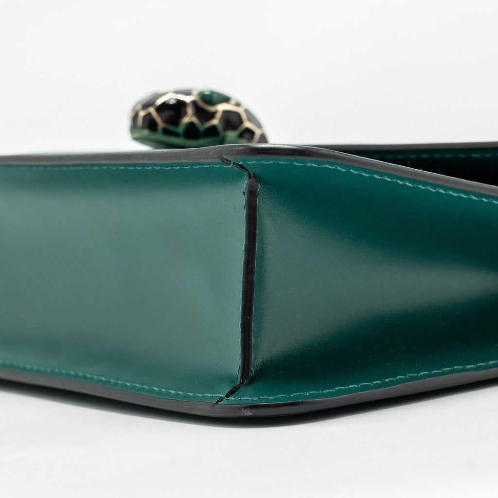 bvlgari-serpenti-forever-bag-calfskin-green-lghw