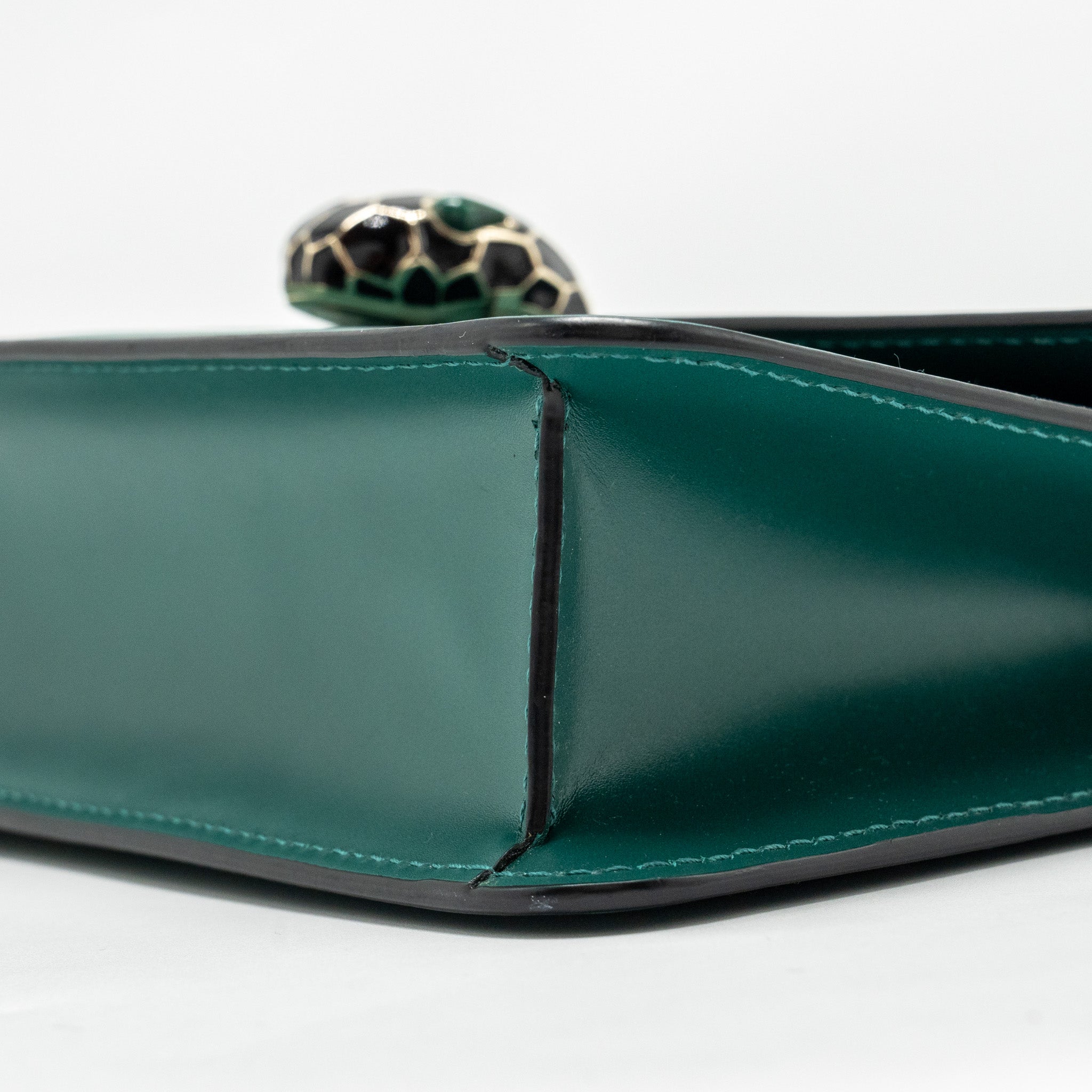bvlgari-serpenti-forever-bag-calfskin-green-lghw