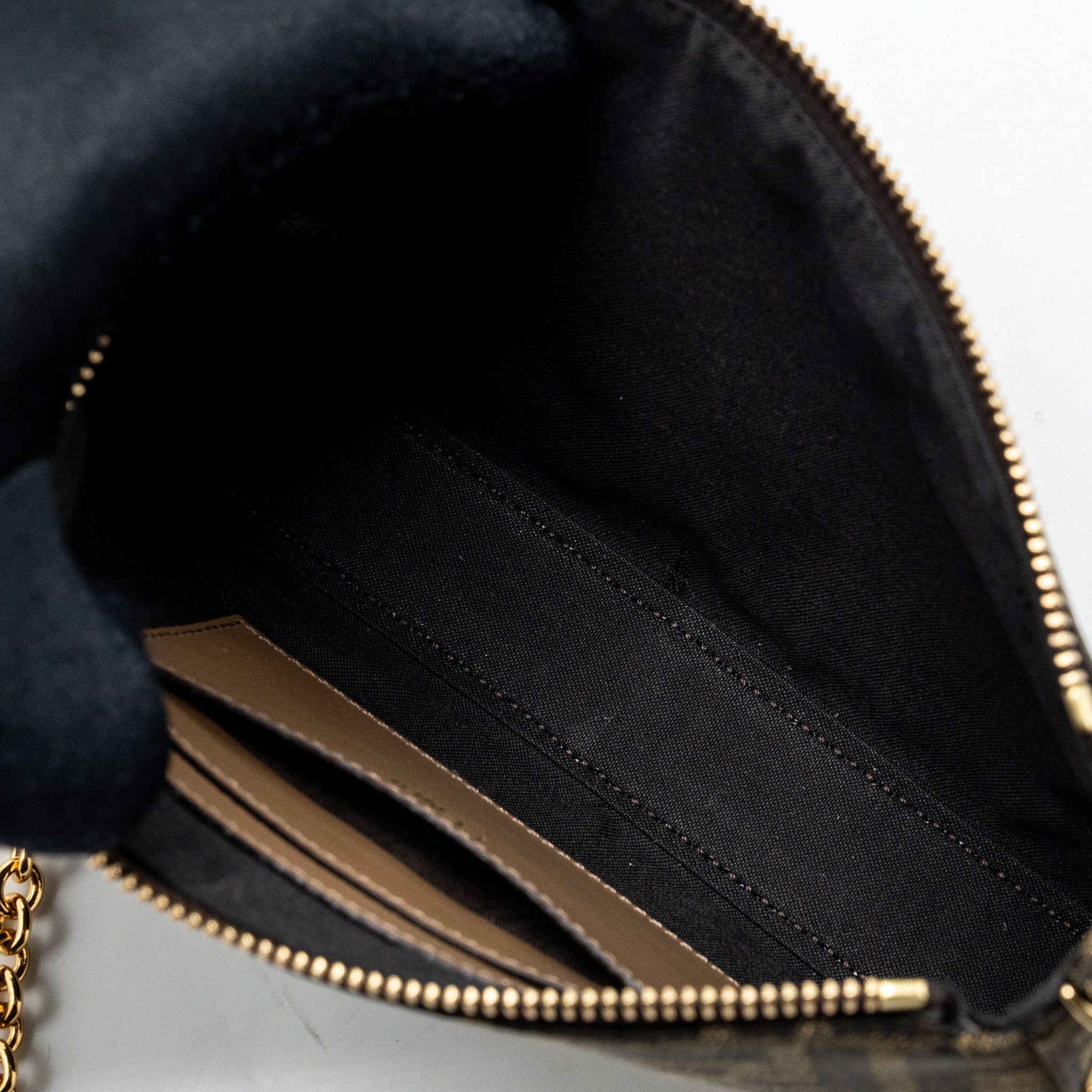 fendi-baguette-pouch-brown-jacquard-ff-fabric-ghw