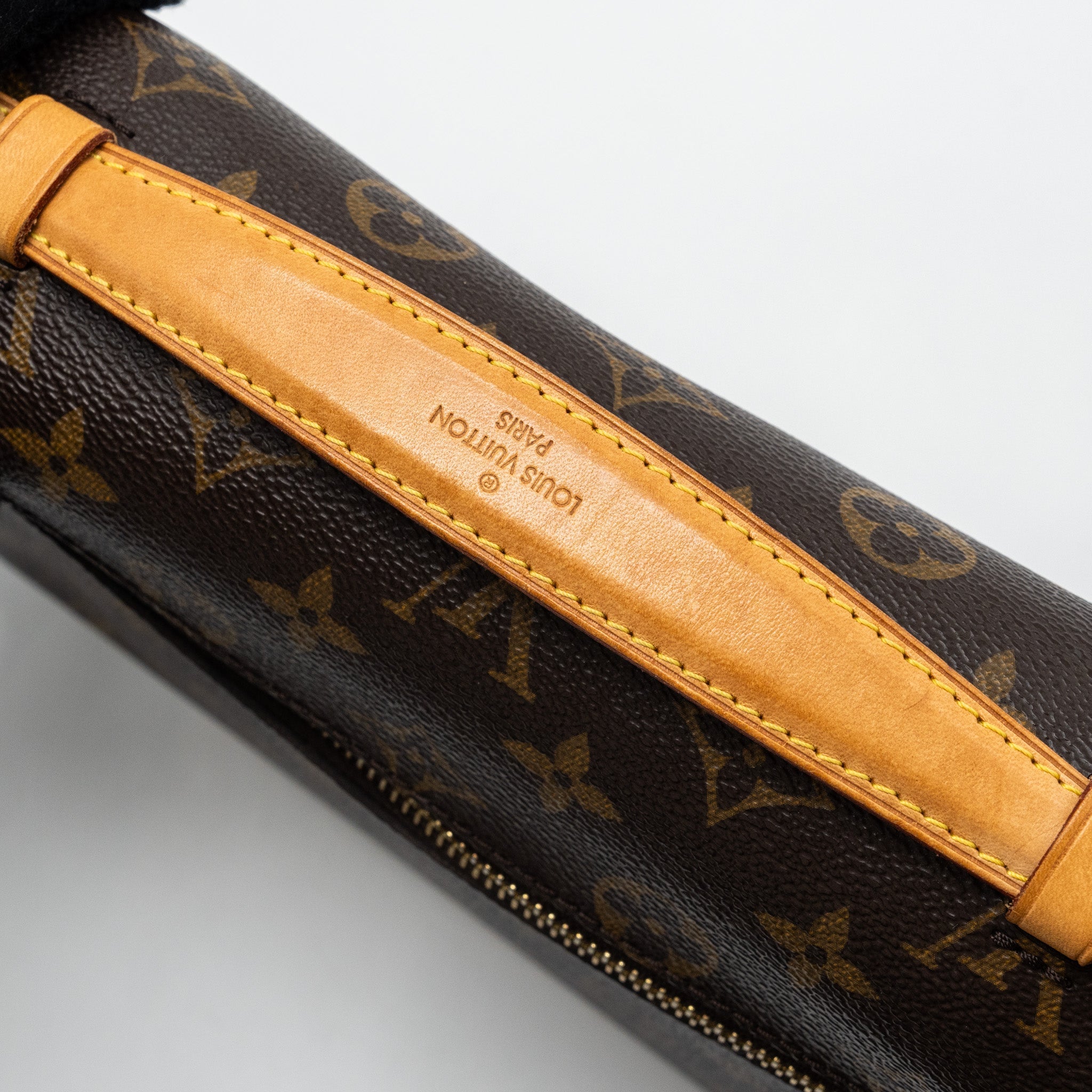 louis-vuitton-pochette-metis-monogram-canvas-ghw-17