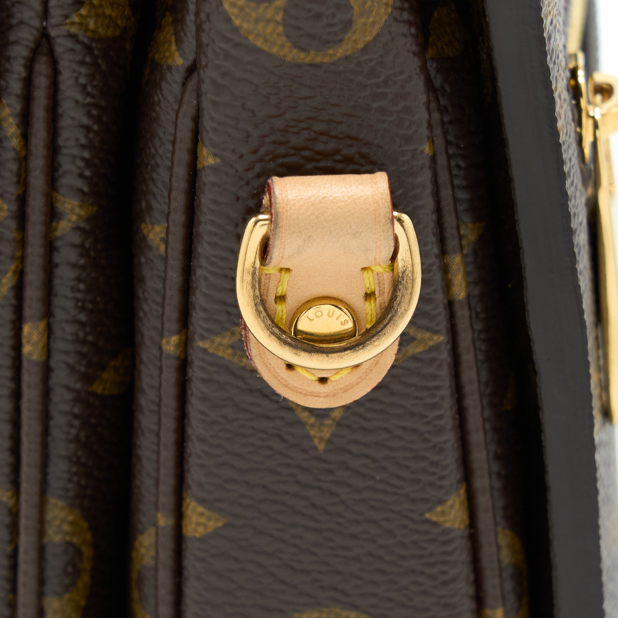 louis-vuitton-pochette-metis-monogram-canvas-ghw-10