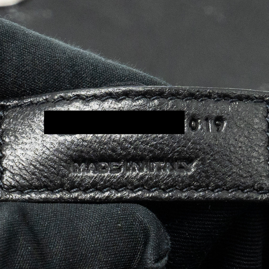 saint-laurent-ysl-medium-niki-calfskin-black-shw-1