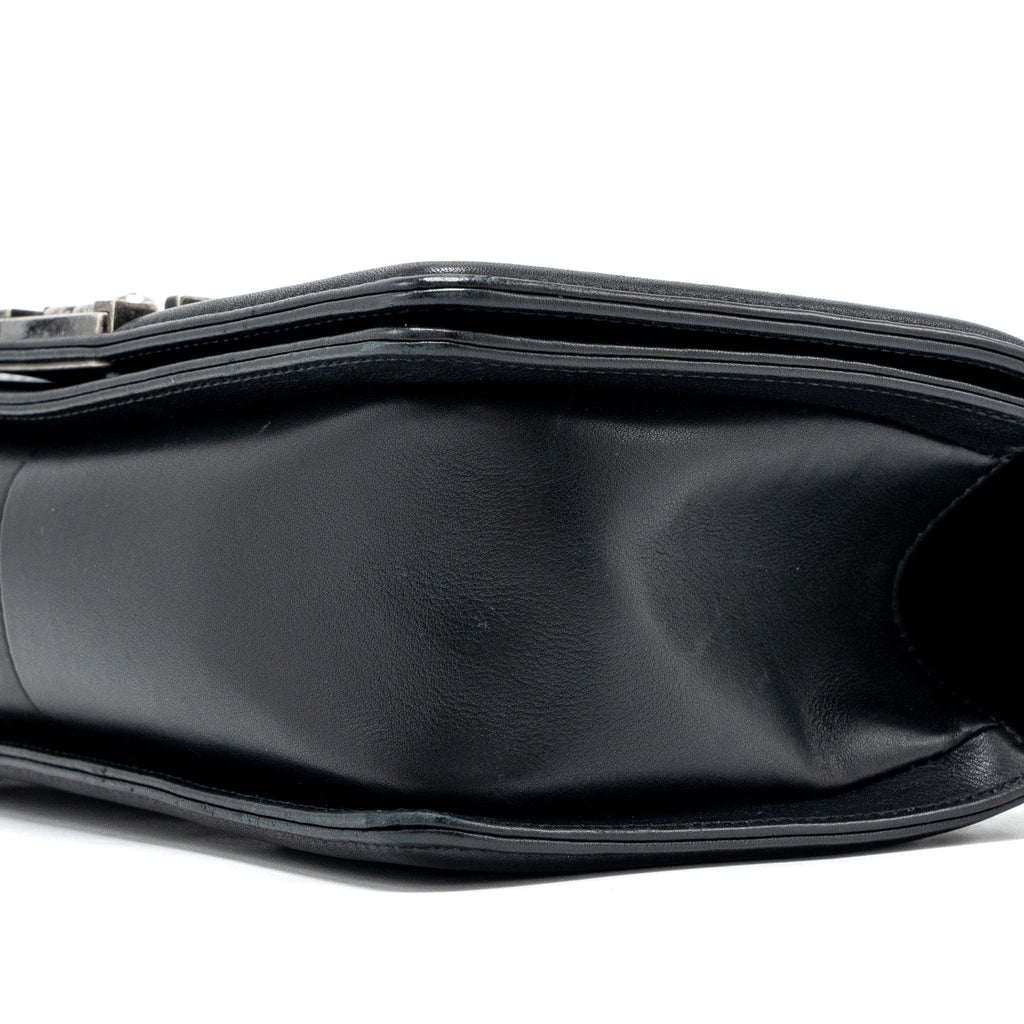 chanel-medium-chevron-boy-bag-lambskin-black-ruthenium-hardware