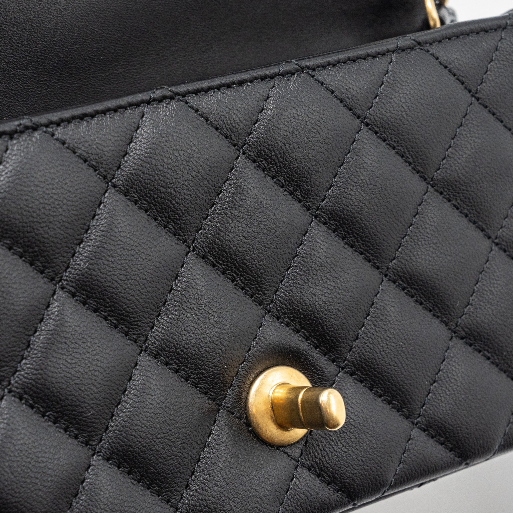 chanel-23k-pearl-crush-mini-rectangular-flap-bag-lambskin-black-ghw-microchip-2