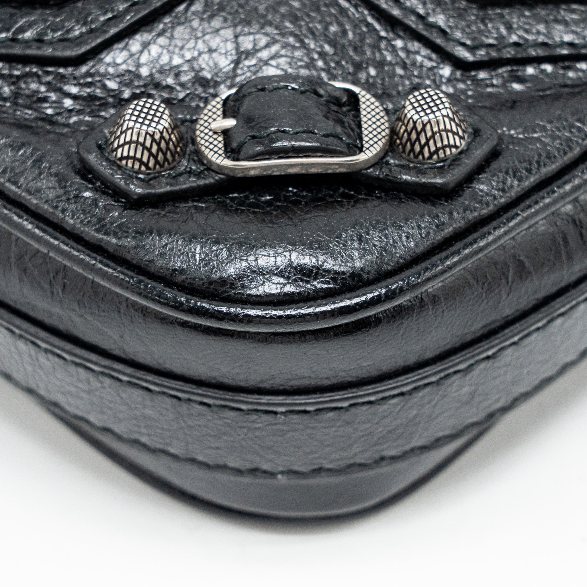 balenciaga-le-cagole-heart-mini-bag-lambskin-black-shw-copy-1
