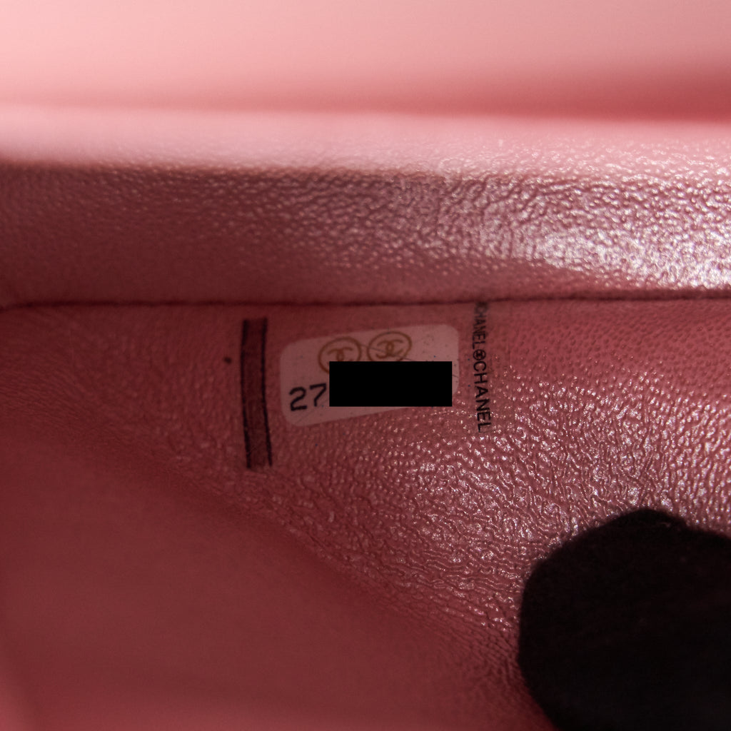 chanel-iridescent-pearly-pink-medium-classic-double-flap-bag-caviar-with-lghw-1
