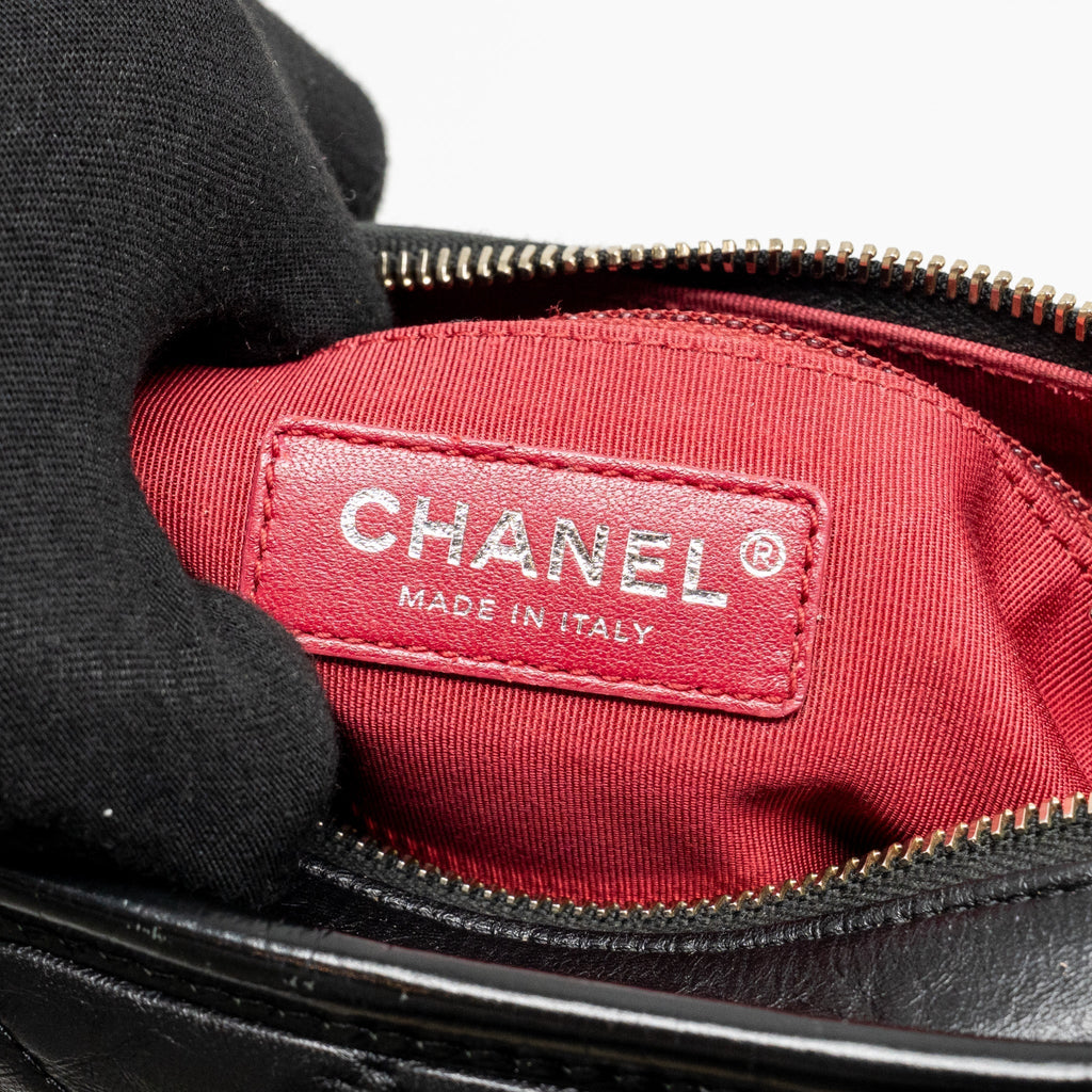 chanel-small-gabrielle-hobo-bag-calfskin-black-multicolour-hardware-4