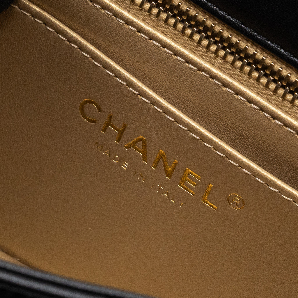chanel-23k-pearl-crush-mini-rectangular-flap-bag-lambskin-black-ghw-microchip-2