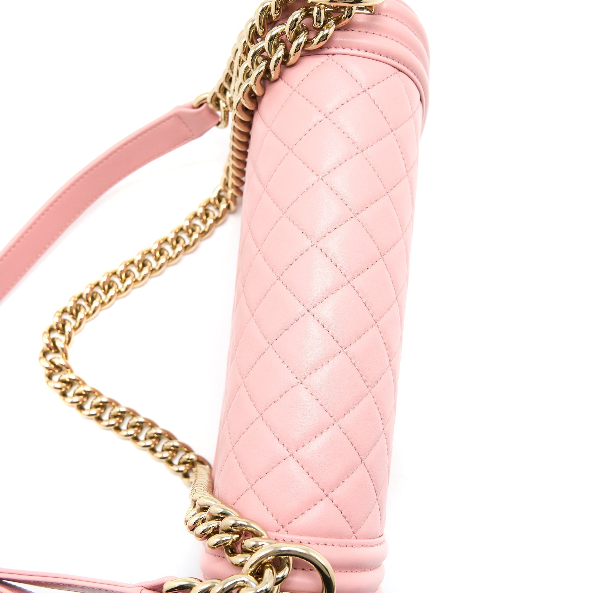 chanel-medium-boy-bag-calfskin-pink-lghw