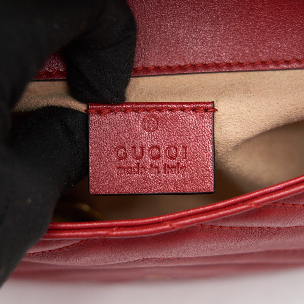gucci-gg-marmont-super-mini-leather-bag-red
