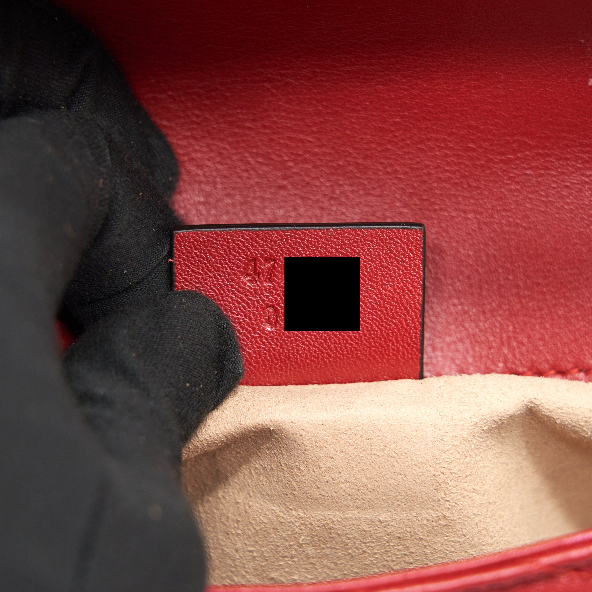gucci-gg-marmont-super-mini-leather-bag-red