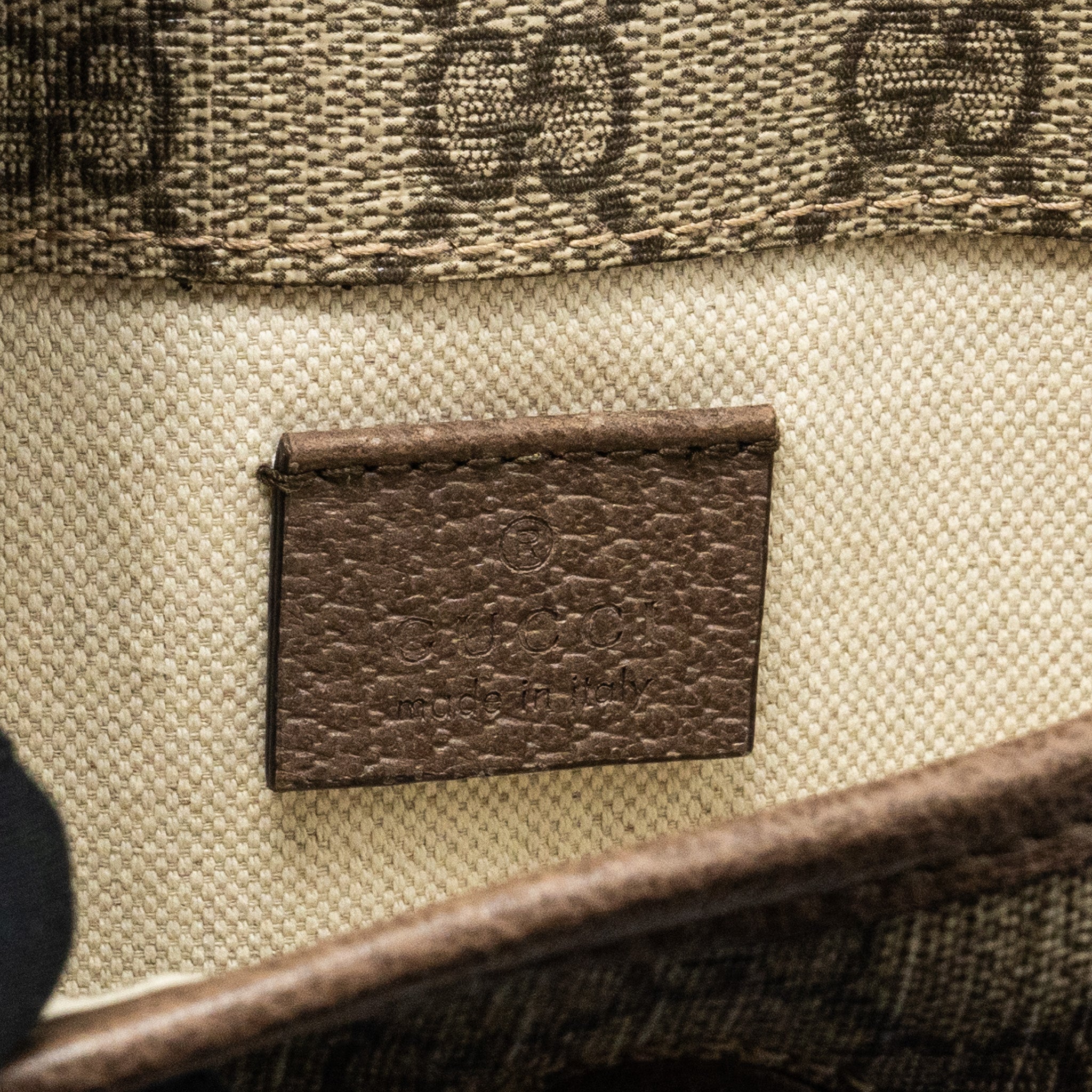 gucci-neo-vintage-belt-bag-gg-supreme-canvas-ghw