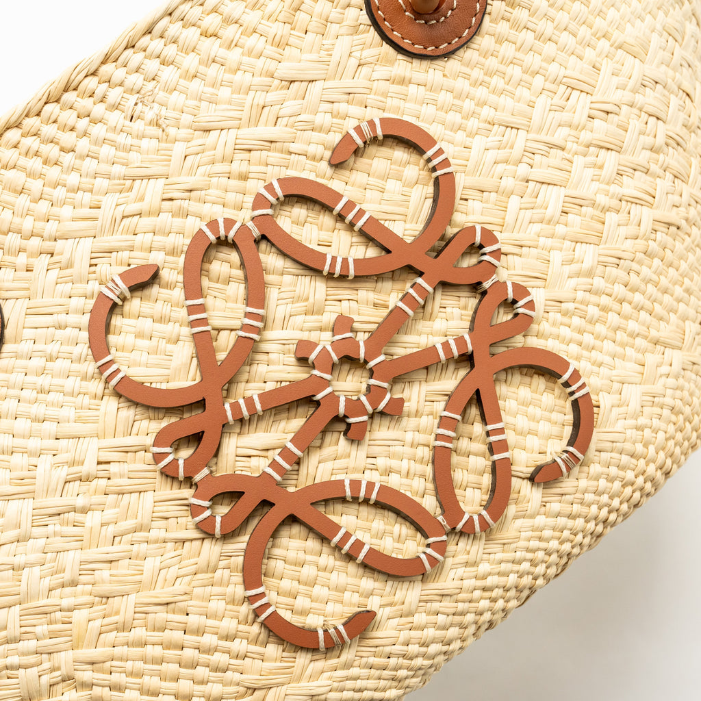 loewe-anagram-busket-small-bag-iraca-palm-calfskin-natural-tan