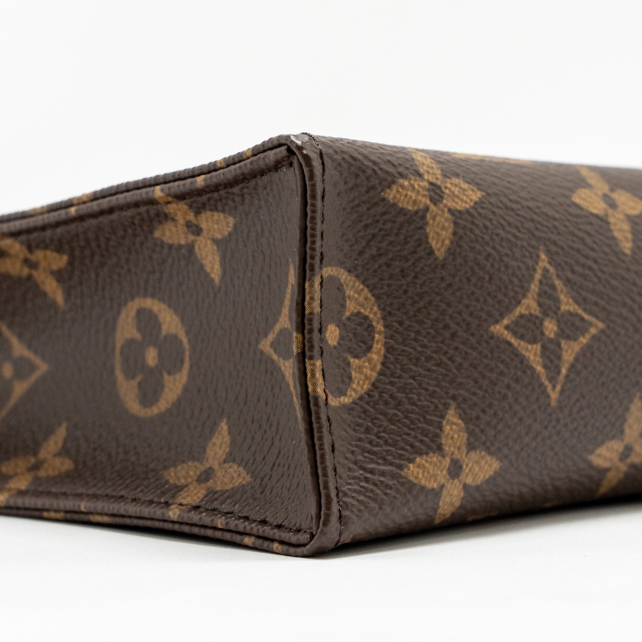 louis-vuitton-toiletry-pochette-26-monogram-canvas-ghw-13