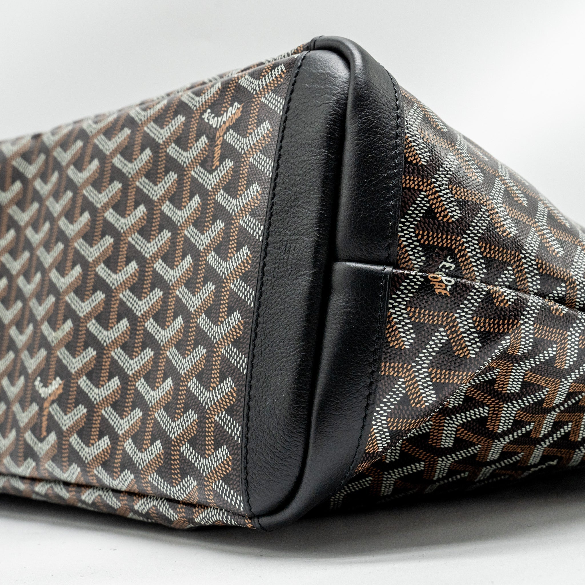 goyard-artois-mm-tote-goyardline-canvas-calfskin-black-shw