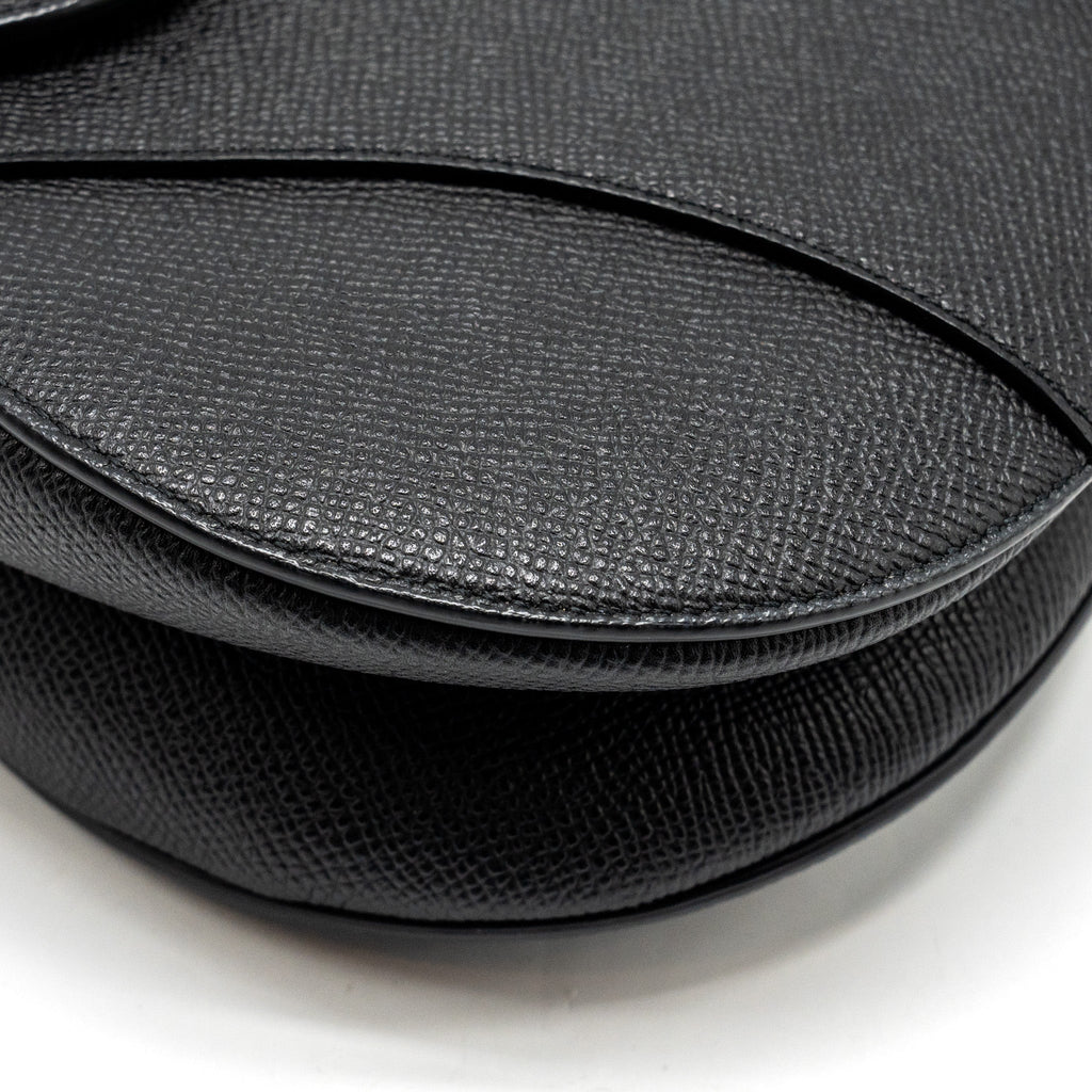 dior-medium-saddle-grained-calfskin-black-ghw