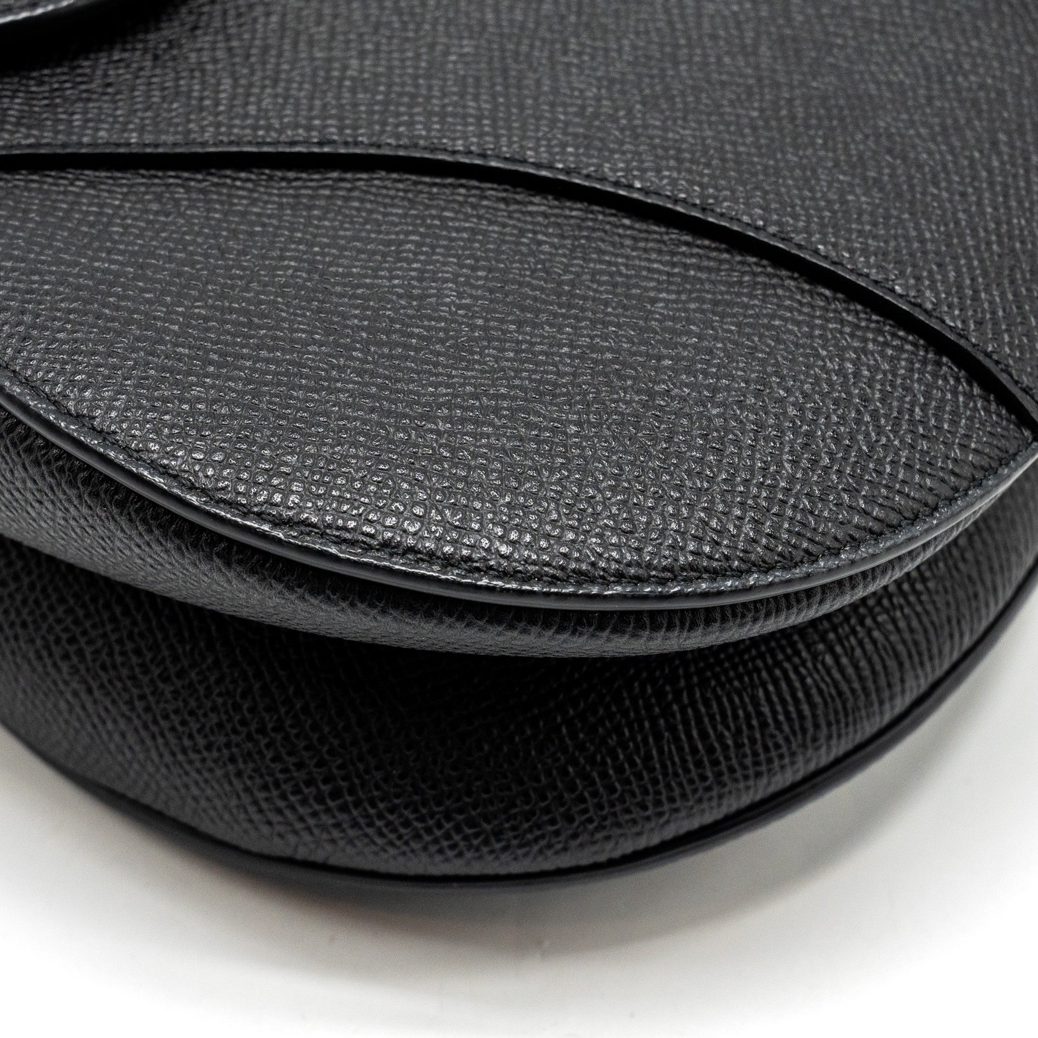 dior-medium-saddle-grained-calfskin-black-ghw