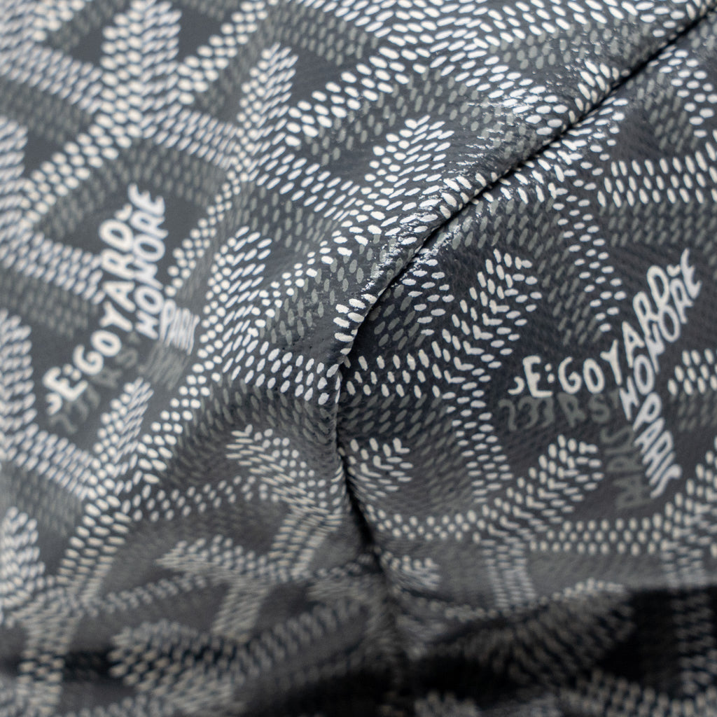 goyard-boheme-hobo-bag-pm-goyardine-canvas-gris-shw