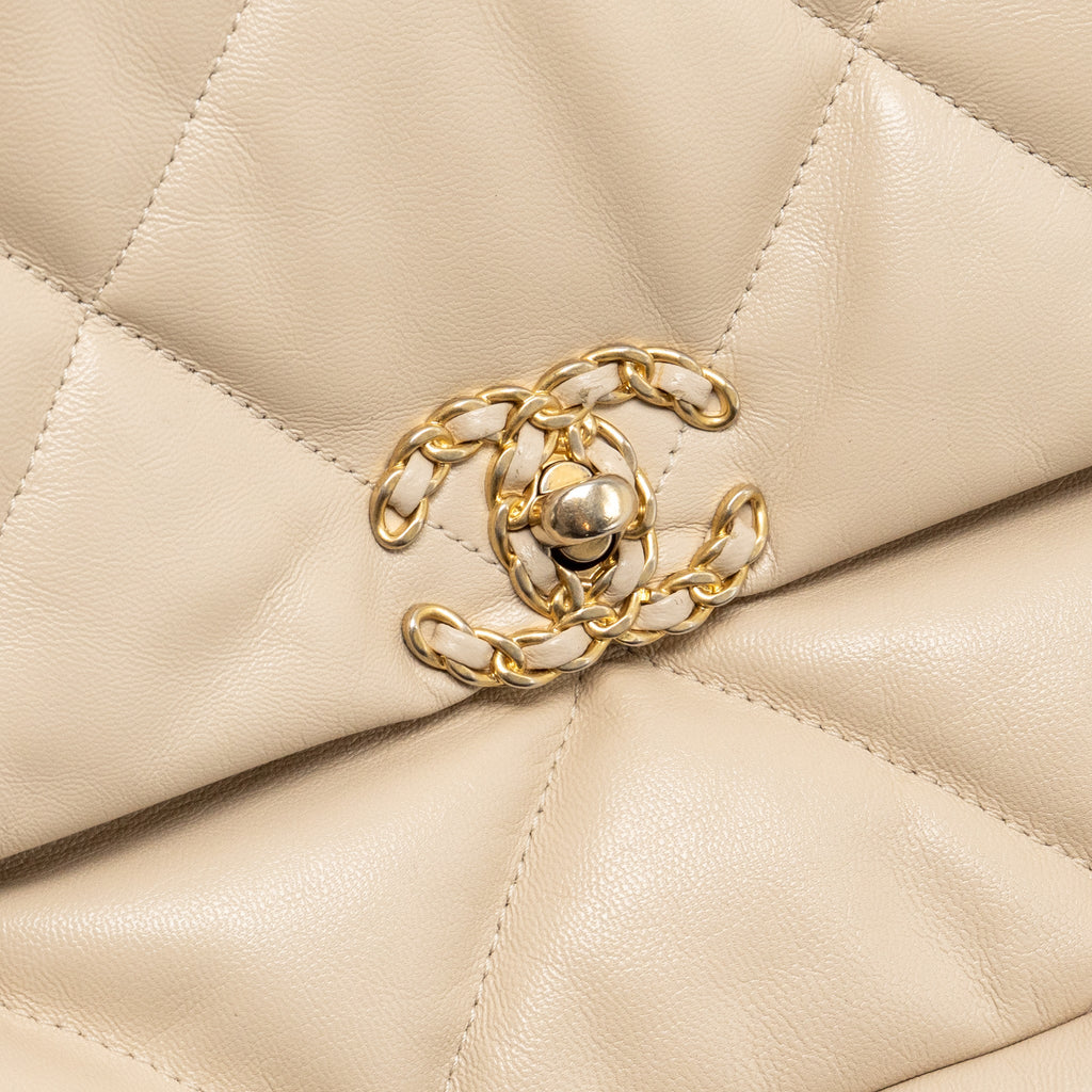 chanel-maxi-19-bag-goatskin-beige-multicolor-hardware