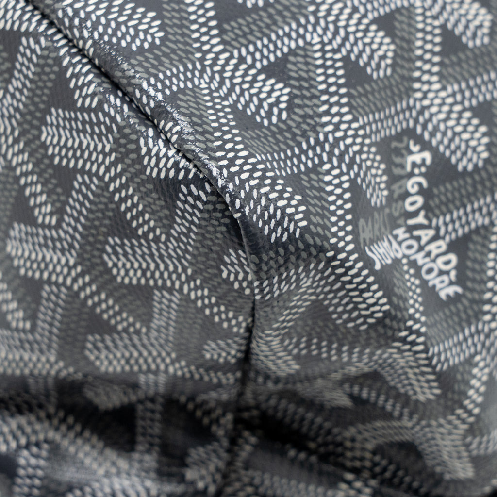 goyard-boheme-hobo-bag-pm-goyardine-canvas-gris-shw