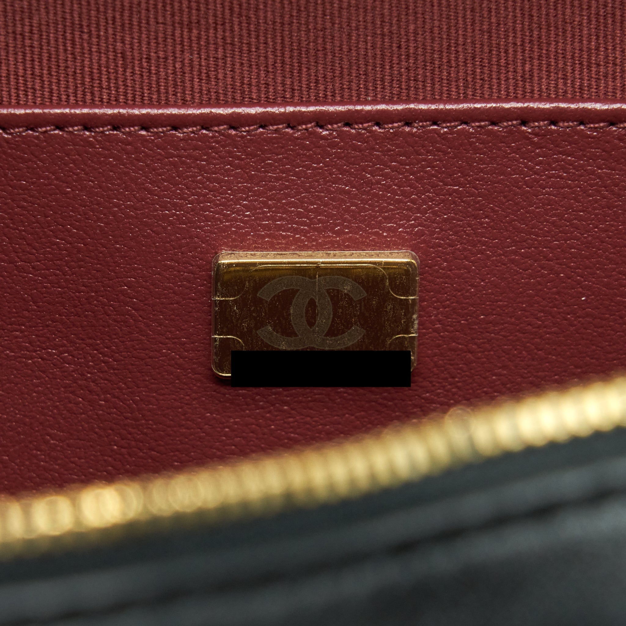 chanel-22s-heart-bag-lambskin-black-lghw-microchip