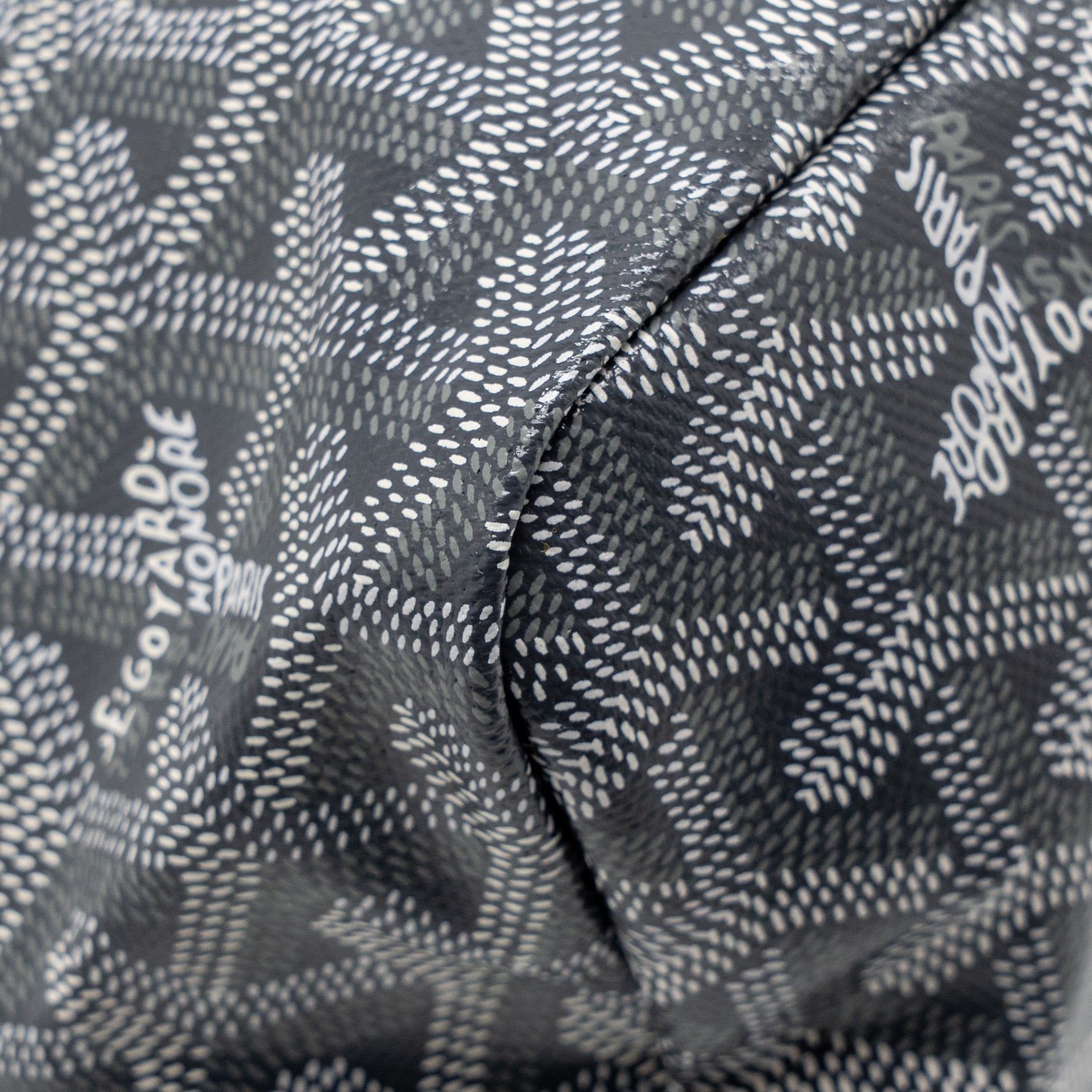 goyard-boheme-hobo-bag-pm-goyardine-canvas-gris-shw