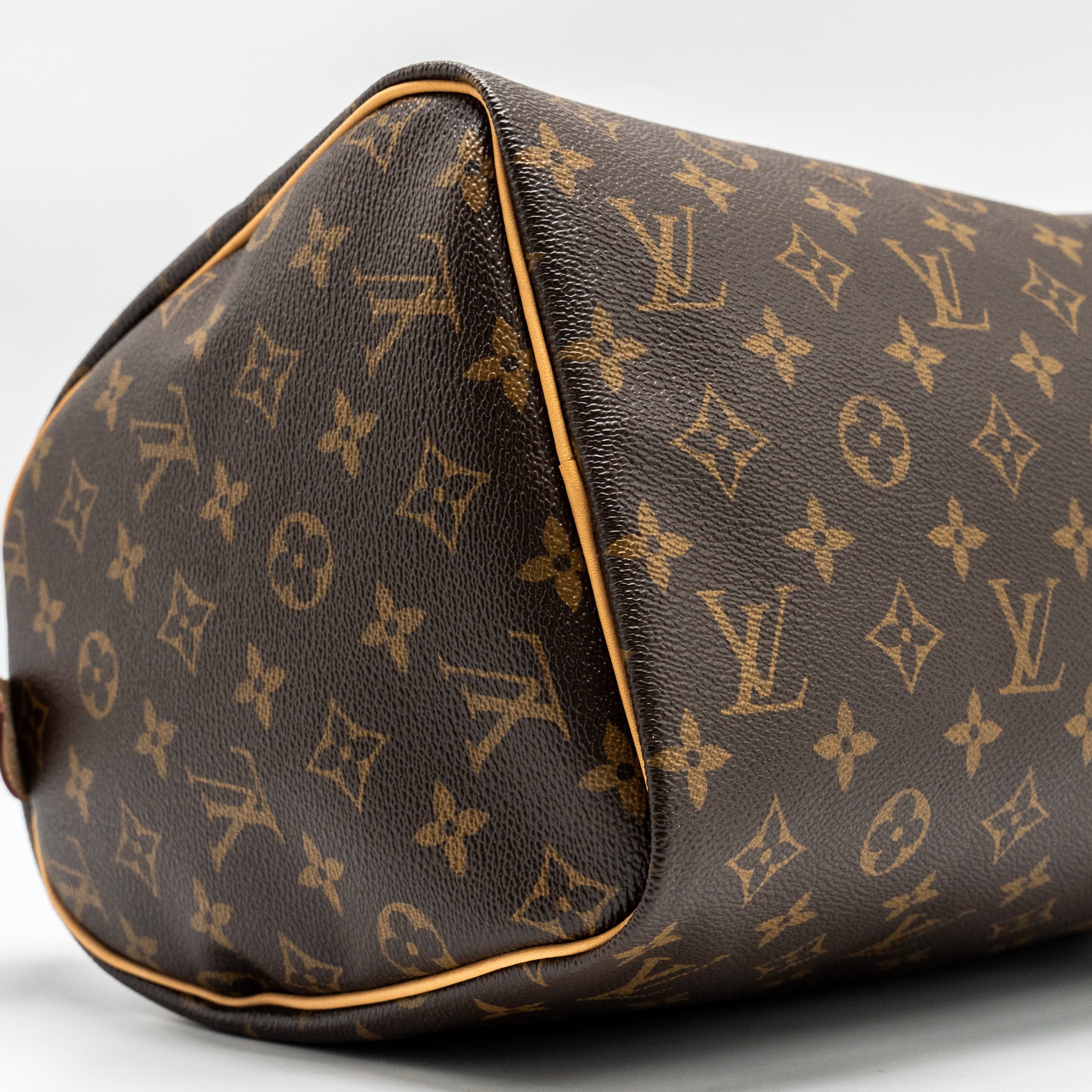 louis-vuitton-speedy-30-monogram-canvas-ghw-10