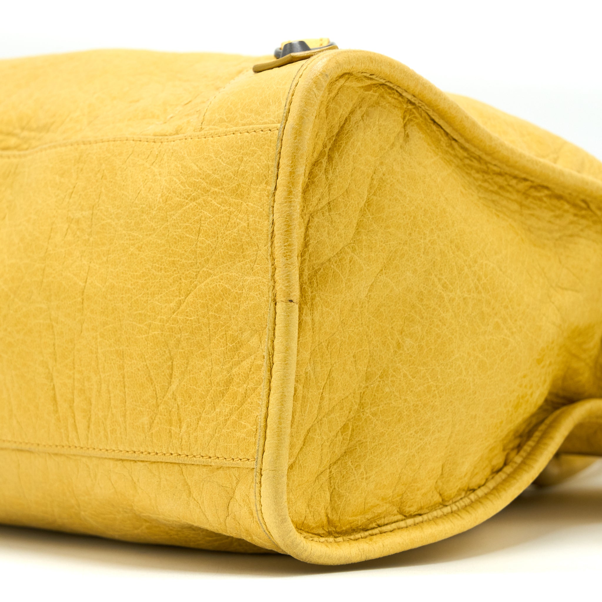 balenciaga-classic-city-bag-lambskin-yellow-black-hardware