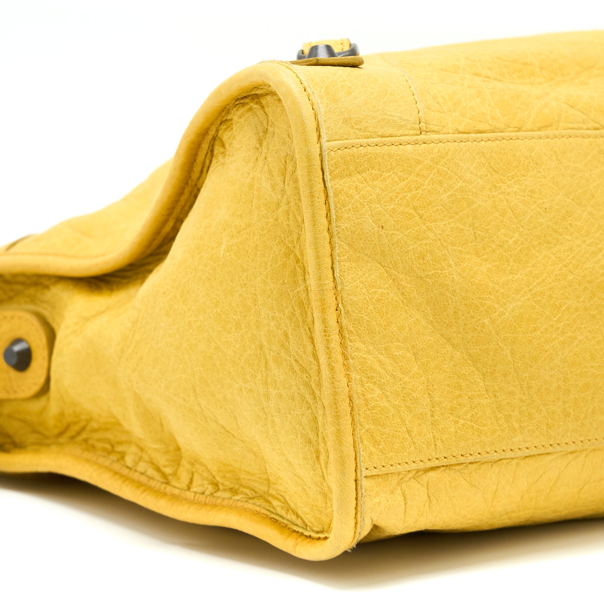 balenciaga-classic-city-bag-lambskin-yellow-black-hardware