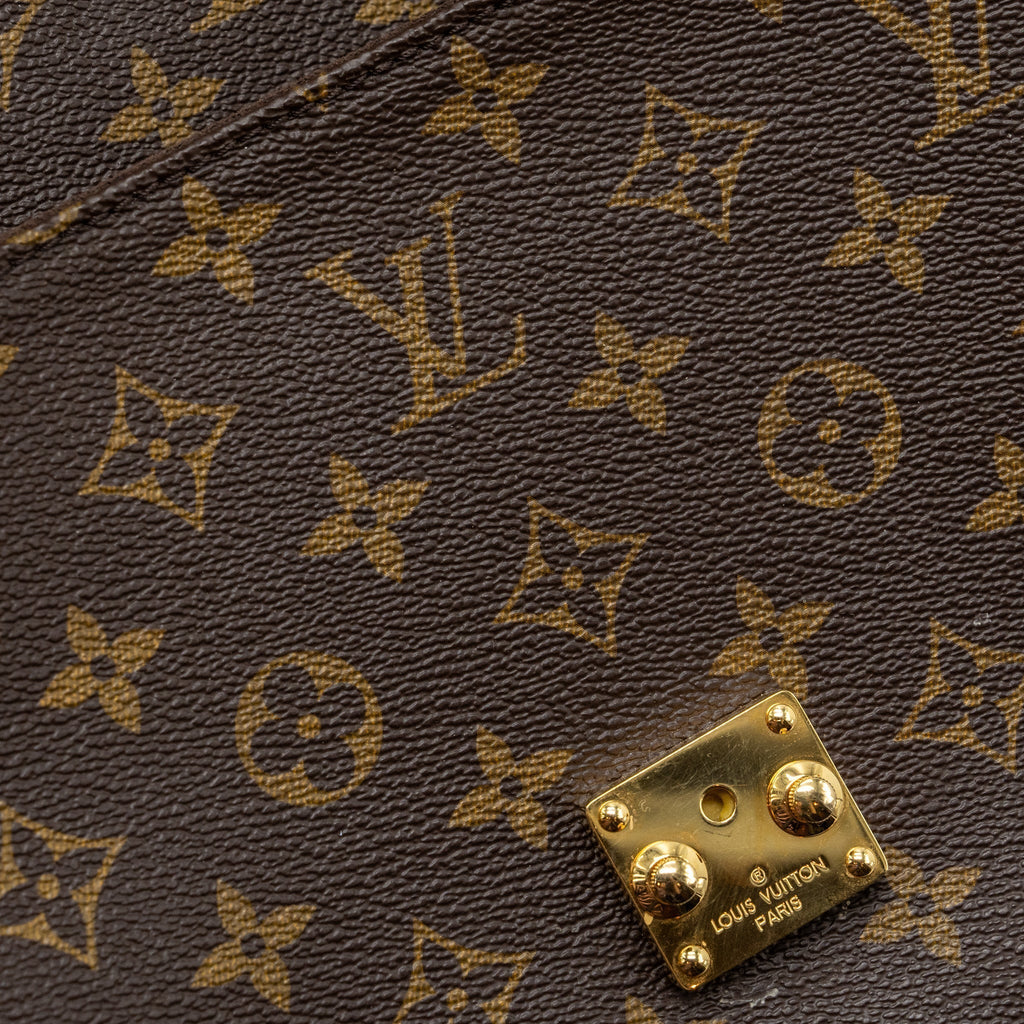 louis-vuitton-pochette-metis-monogram-canvas-ghw-20