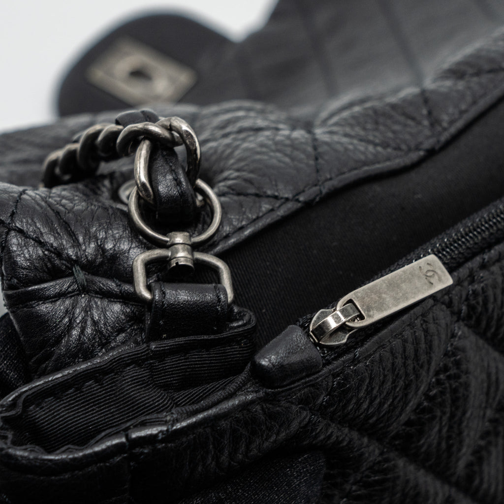 chanel-xxl-classic-travel-flap-calfskin-black-ruthenium-hardware