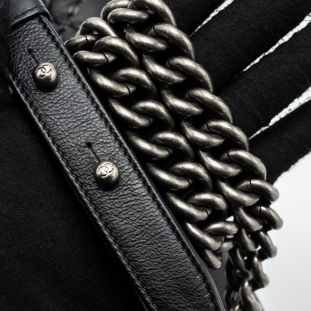 chanel-medium-boy-bag-calfskin-black-ruthenium-shw