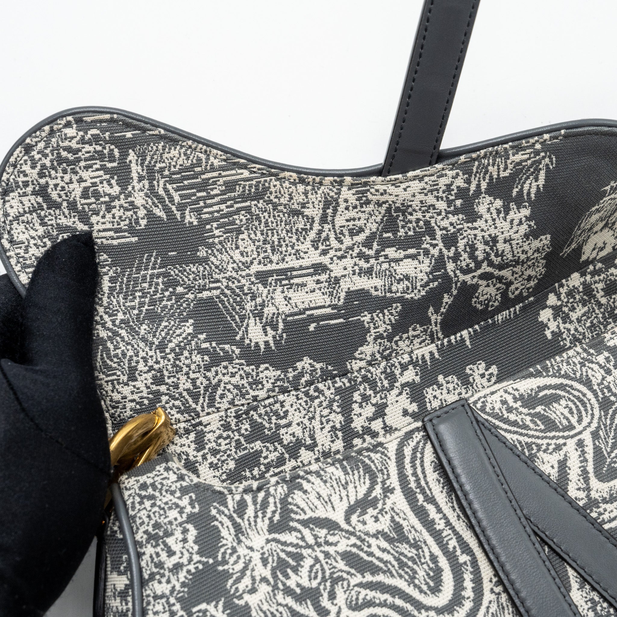 dior-saddle-bag-toile-de-jouy-canvas-leather-grey-ghw