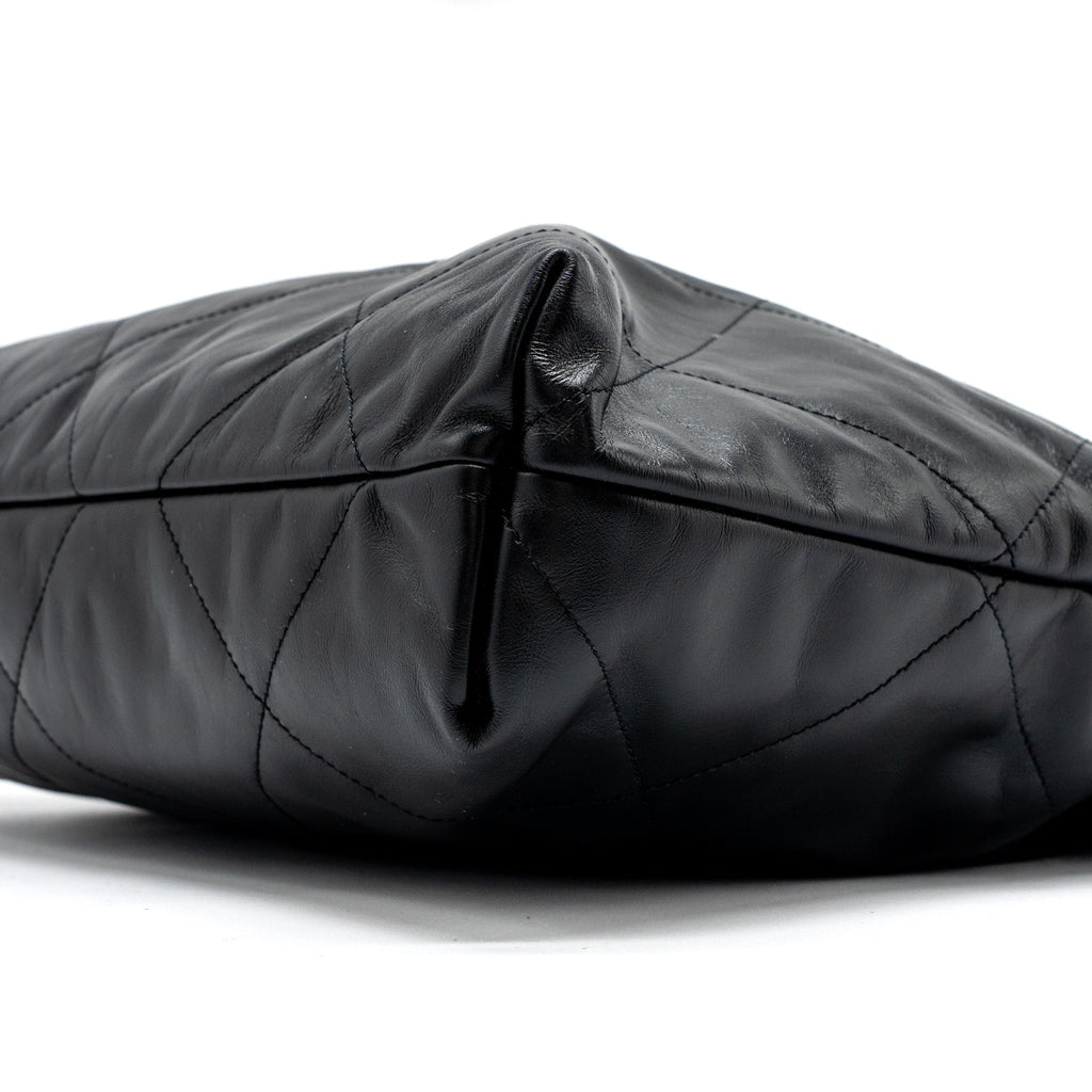 chanel-medium-22-bag-calfskin-black-ghw-microchip