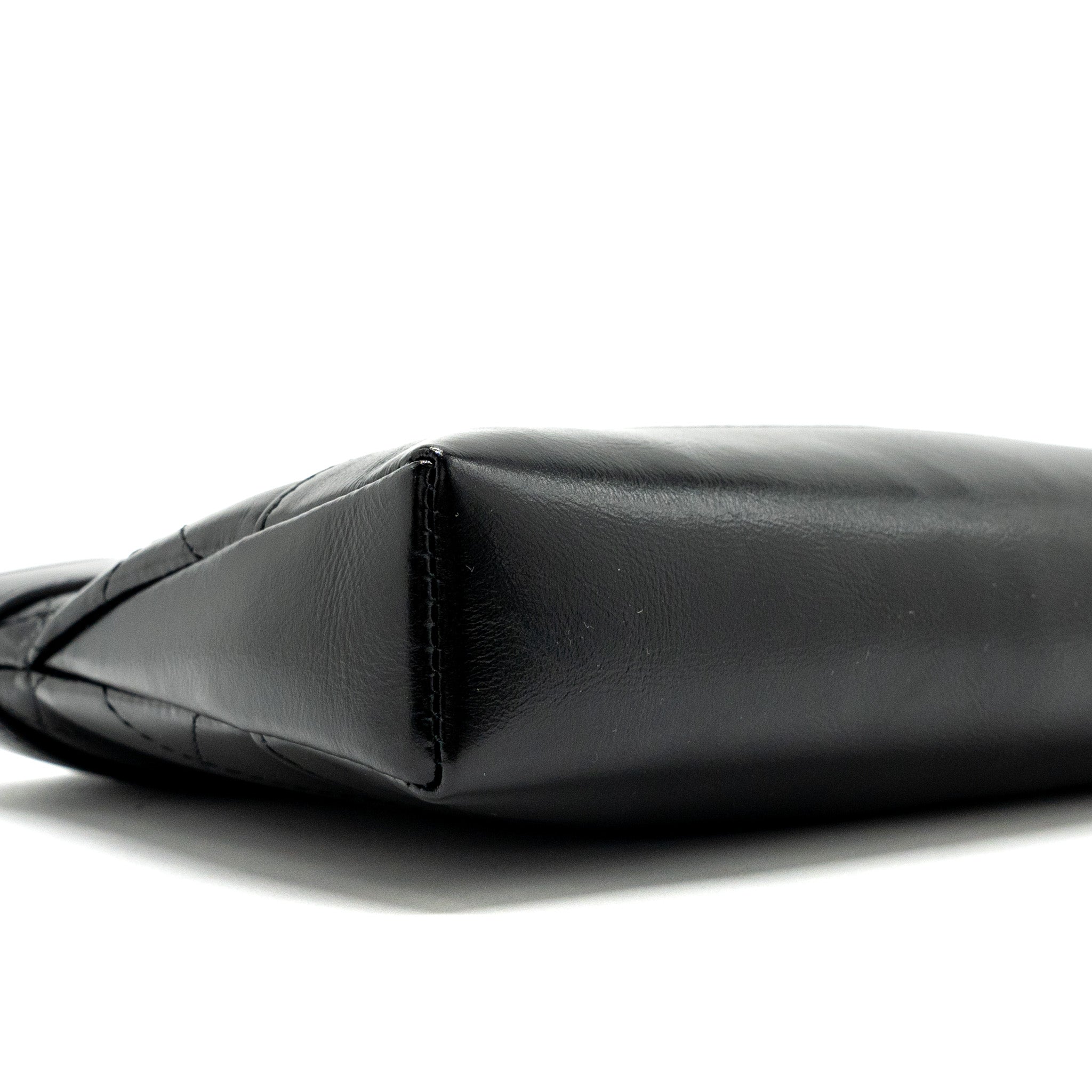 chanel-24c-mini-31-clutch-with-chain-shiny-calfskin-black-lghw