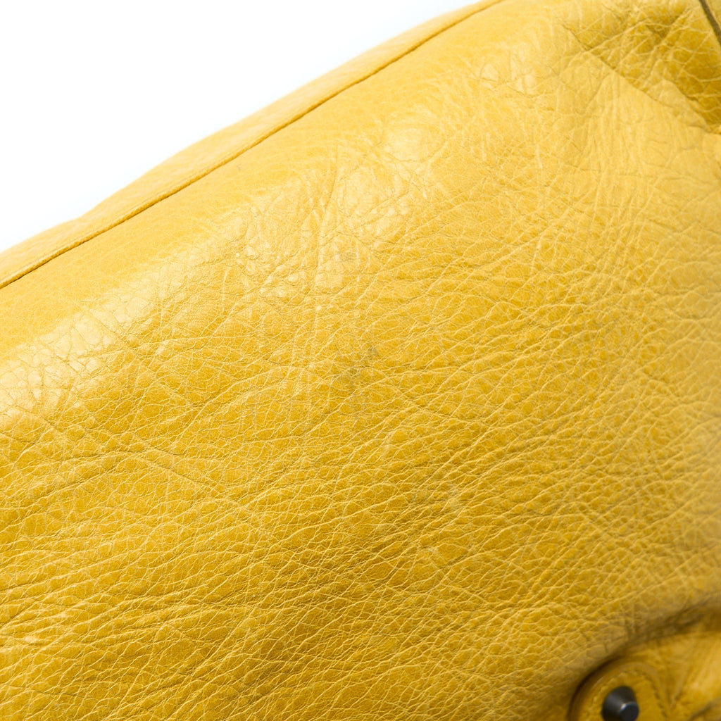 balenciaga-classic-city-bag-lambskin-yellow-black-hardware